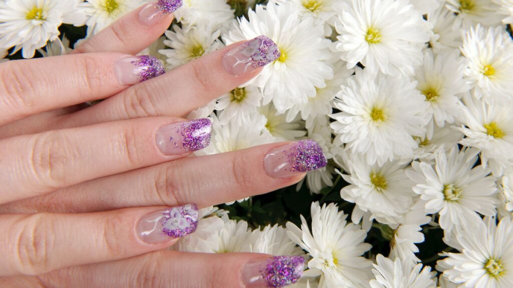 daisy nails