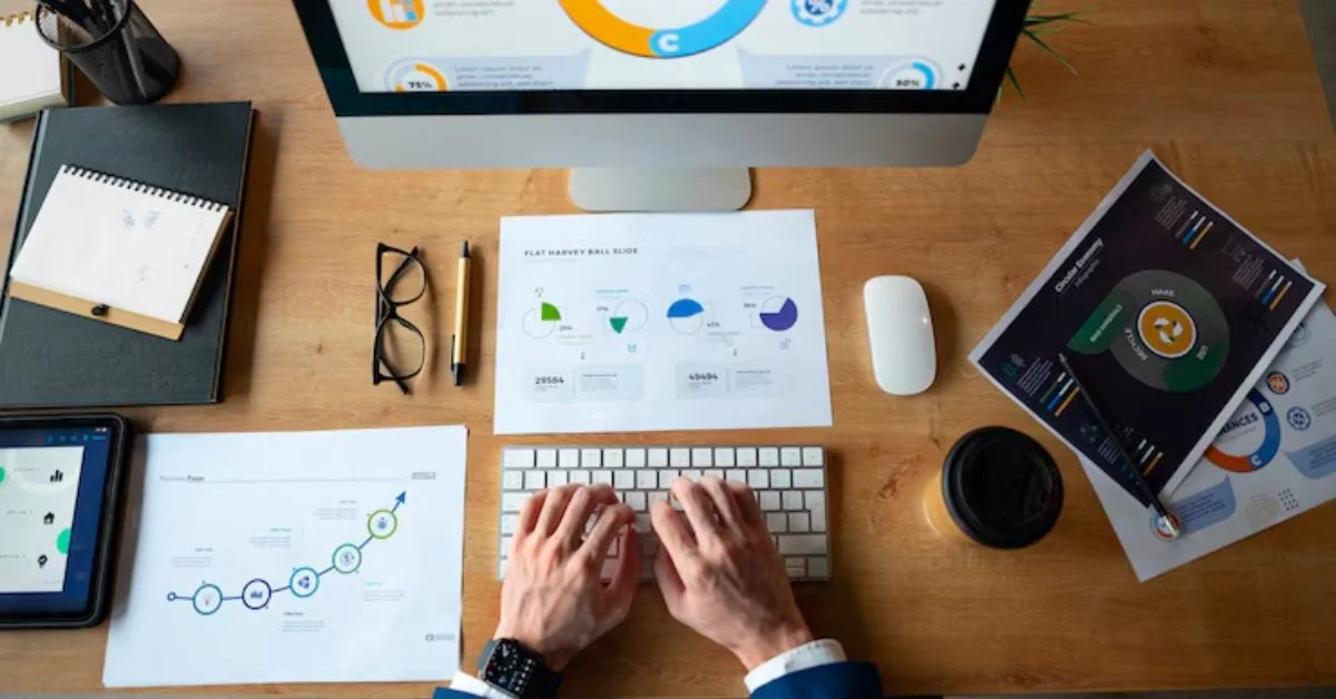 GoMyFinance.com users begin by identifying not just their income and expenses but their psychological approach to money.