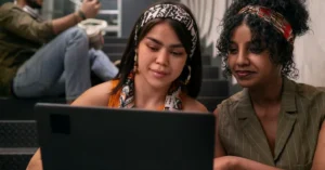USAEnLinea.com is an online portal dedicated to providing culturally relevant, bilingual, and user-friendly content focused on everyday needs for Hispanic and Latino communities in the United States.