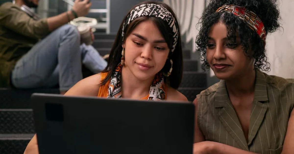 USAEnLinea.com is an online portal dedicated to providing culturally relevant, bilingual, and user-friendly content focused on everyday needs for Hispanic and Latino communities in the United States.