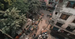 Sukea Street is located in North Kolkata, close to prominent localities like Beadon Street, Bidhan Sarani, and Shyambazar.