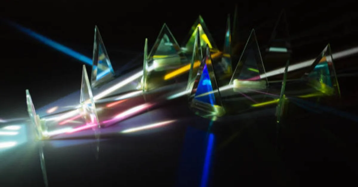 At its heart, Prizmatem is a modular, prism-inspired system designed to arrange, display, and manipulate visual information in multidimensional ways.