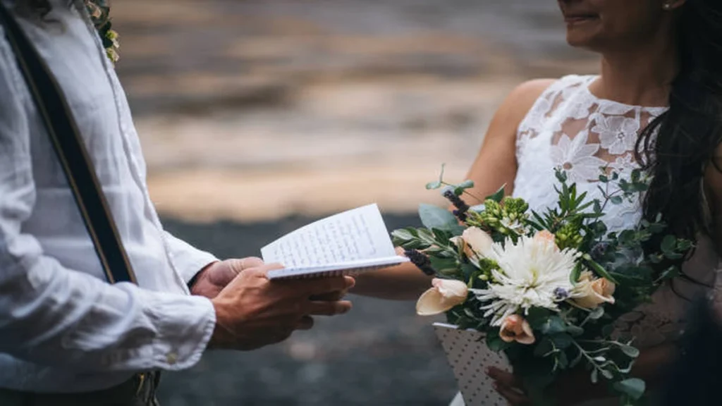Beautiful Spanish Wedding Readings for a Bilingual Ceremony