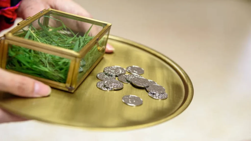 Arras Wedding History, Meaning, and the 13 Coins Explained